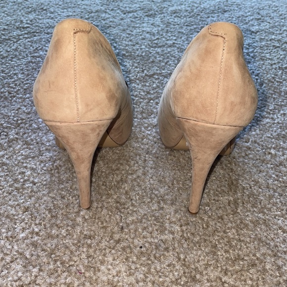 Jessica Simpson Amandax tan suede platform peep toe heels NWOT - Picture 5 of 7